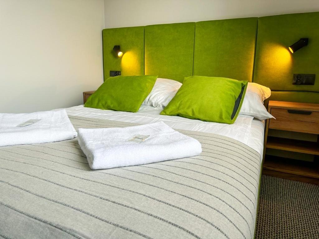 Hotel Czerwone Korale Cielimowo エクステリア 写真
