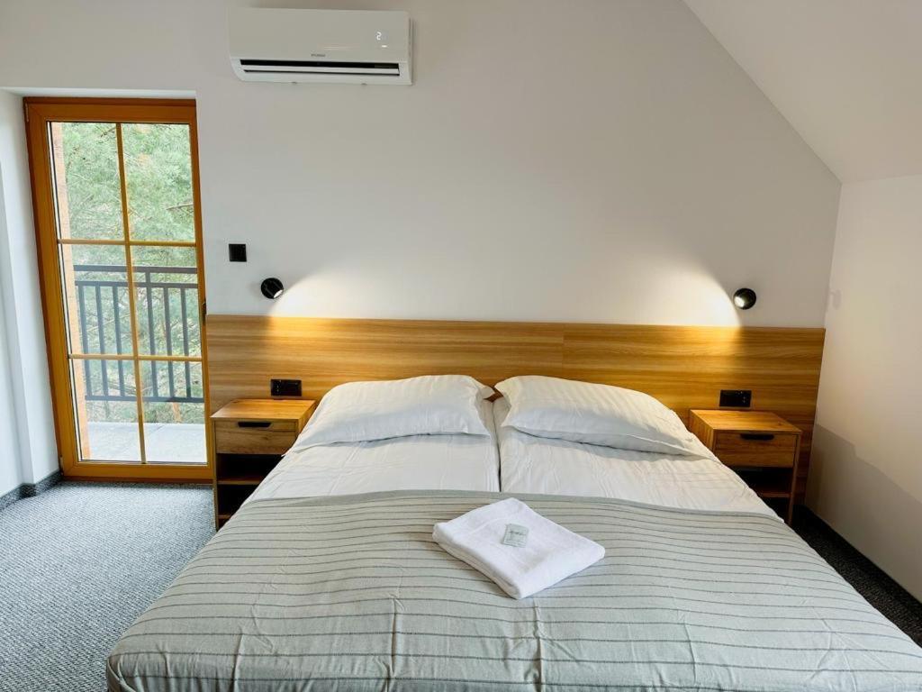 Hotel Czerwone Korale Cielimowo エクステリア 写真