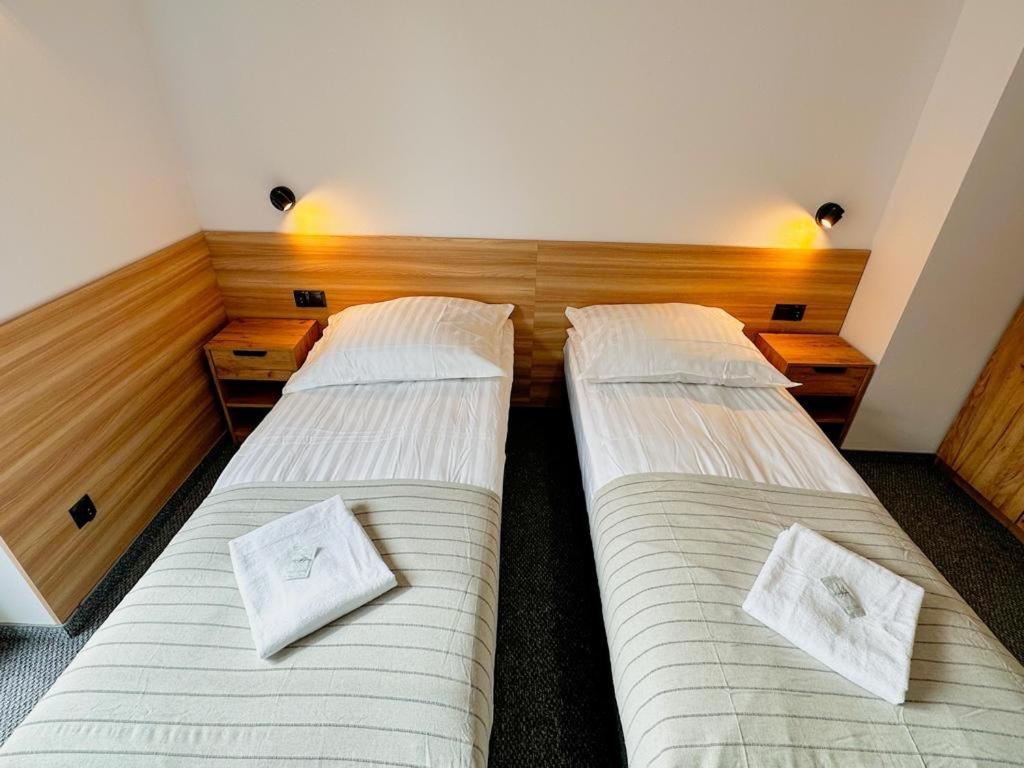 Hotel Czerwone Korale Cielimowo エクステリア 写真