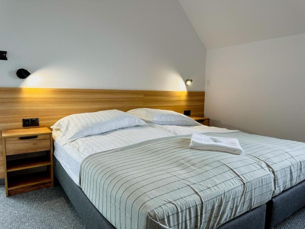 Hotel Czerwone Korale Cielimowo エクステリア 写真