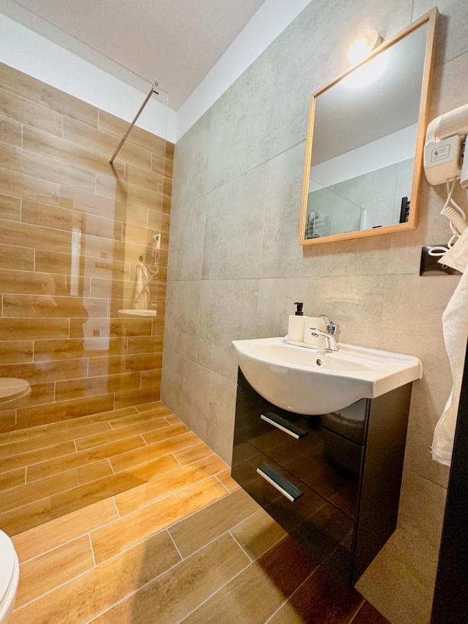 Hotel Czerwone Korale Cielimowo エクステリア 写真