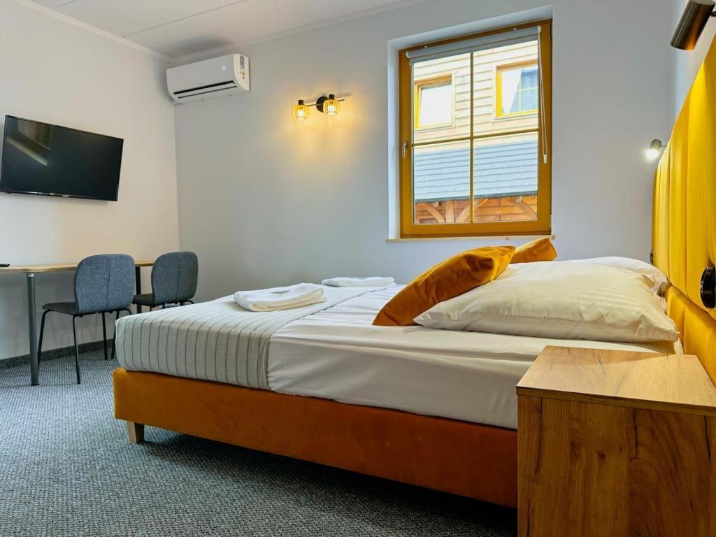 Hotel Czerwone Korale Cielimowo エクステリア 写真