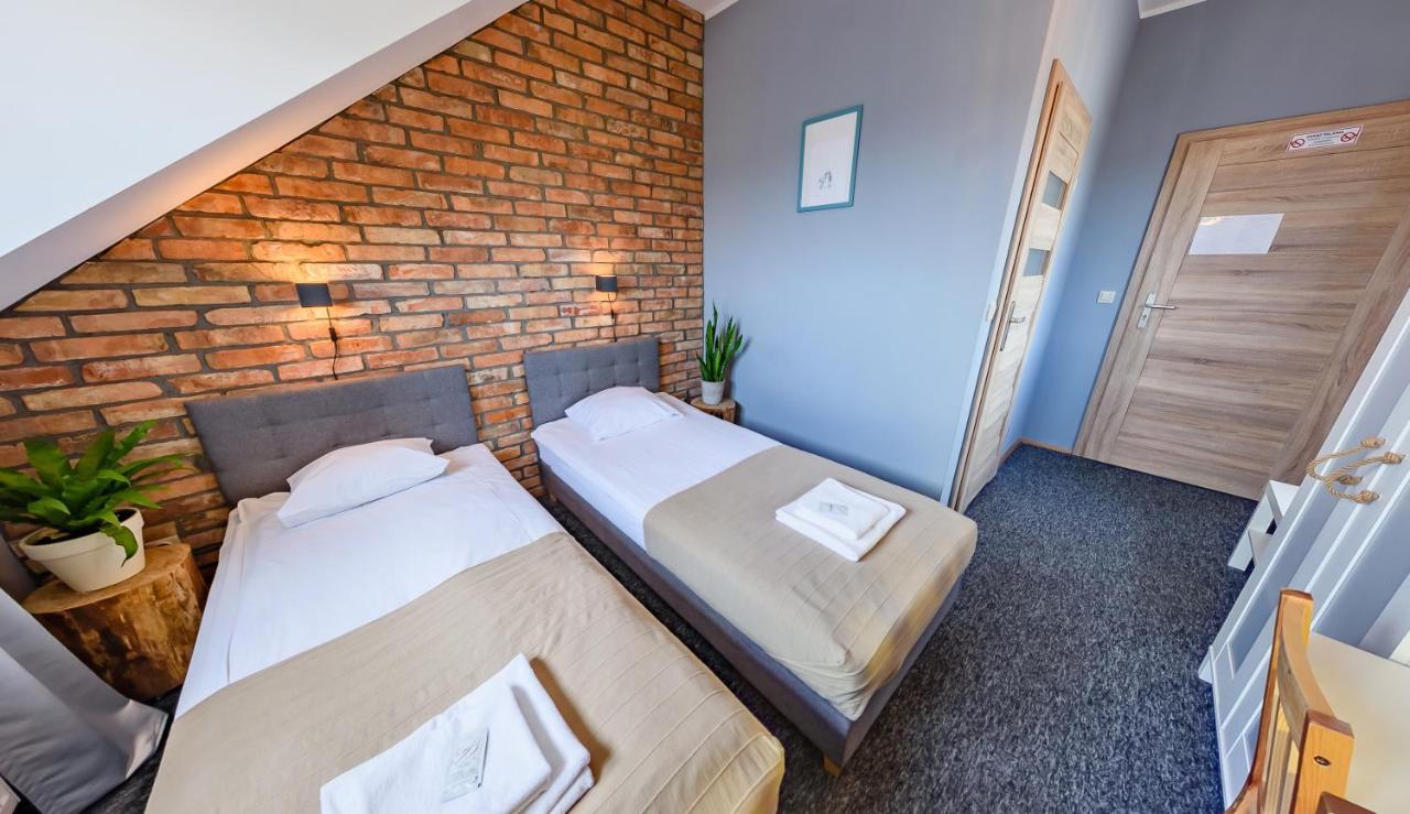 Hotel Czerwone Korale Cielimowo エクステリア 写真