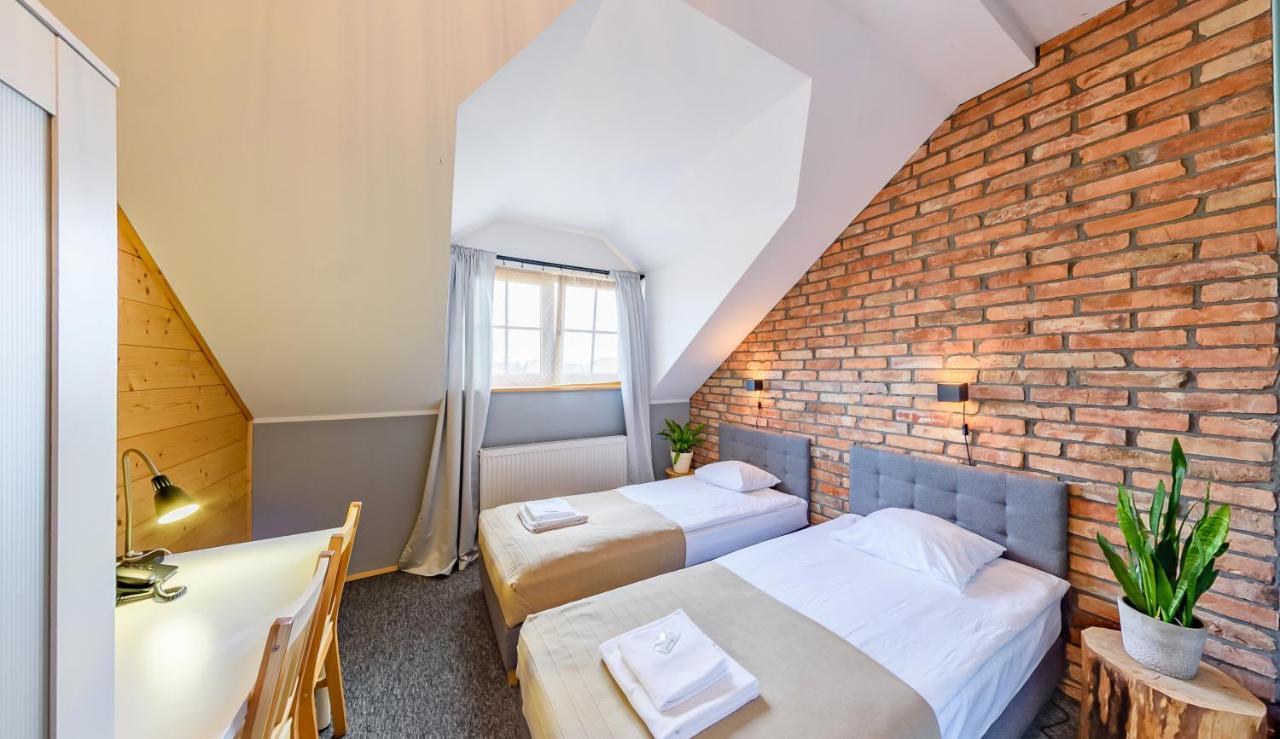 Hotel Czerwone Korale Cielimowo エクステリア 写真